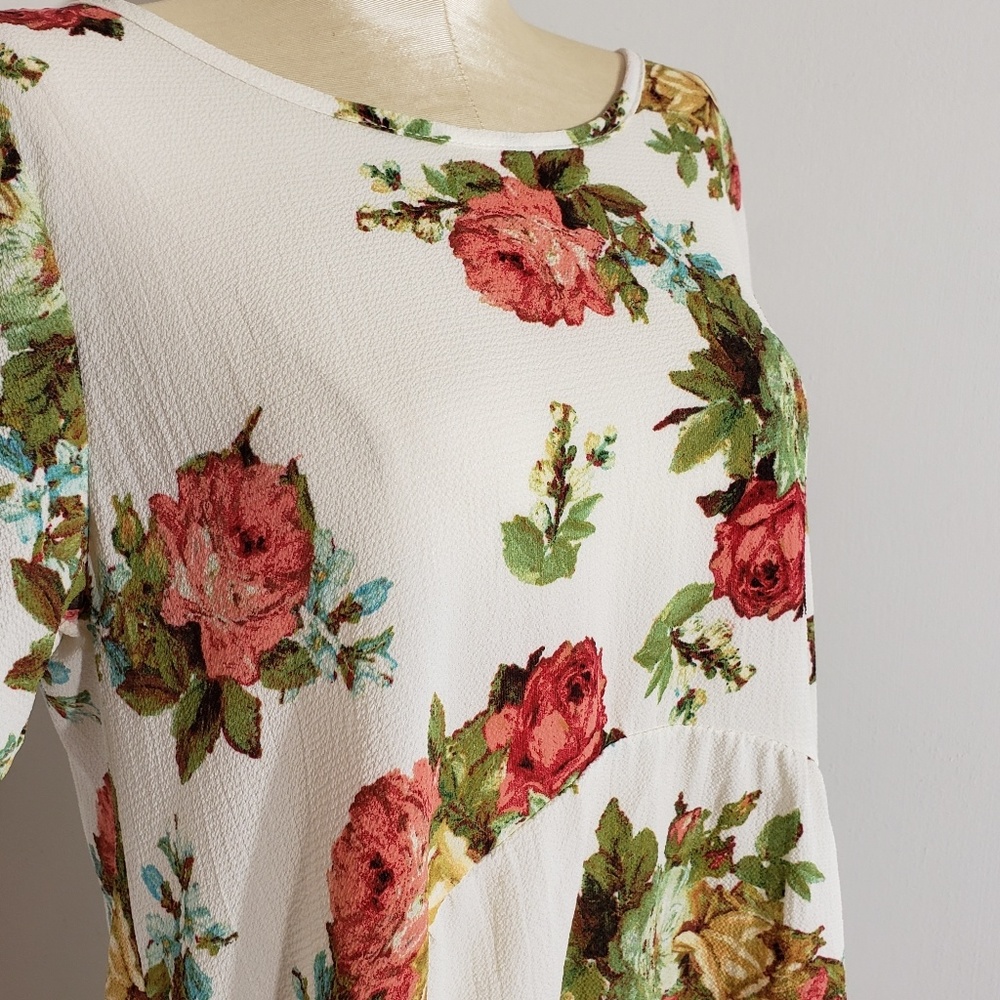 Flamingo Urban floral top size Medium - Picture 5 of 5